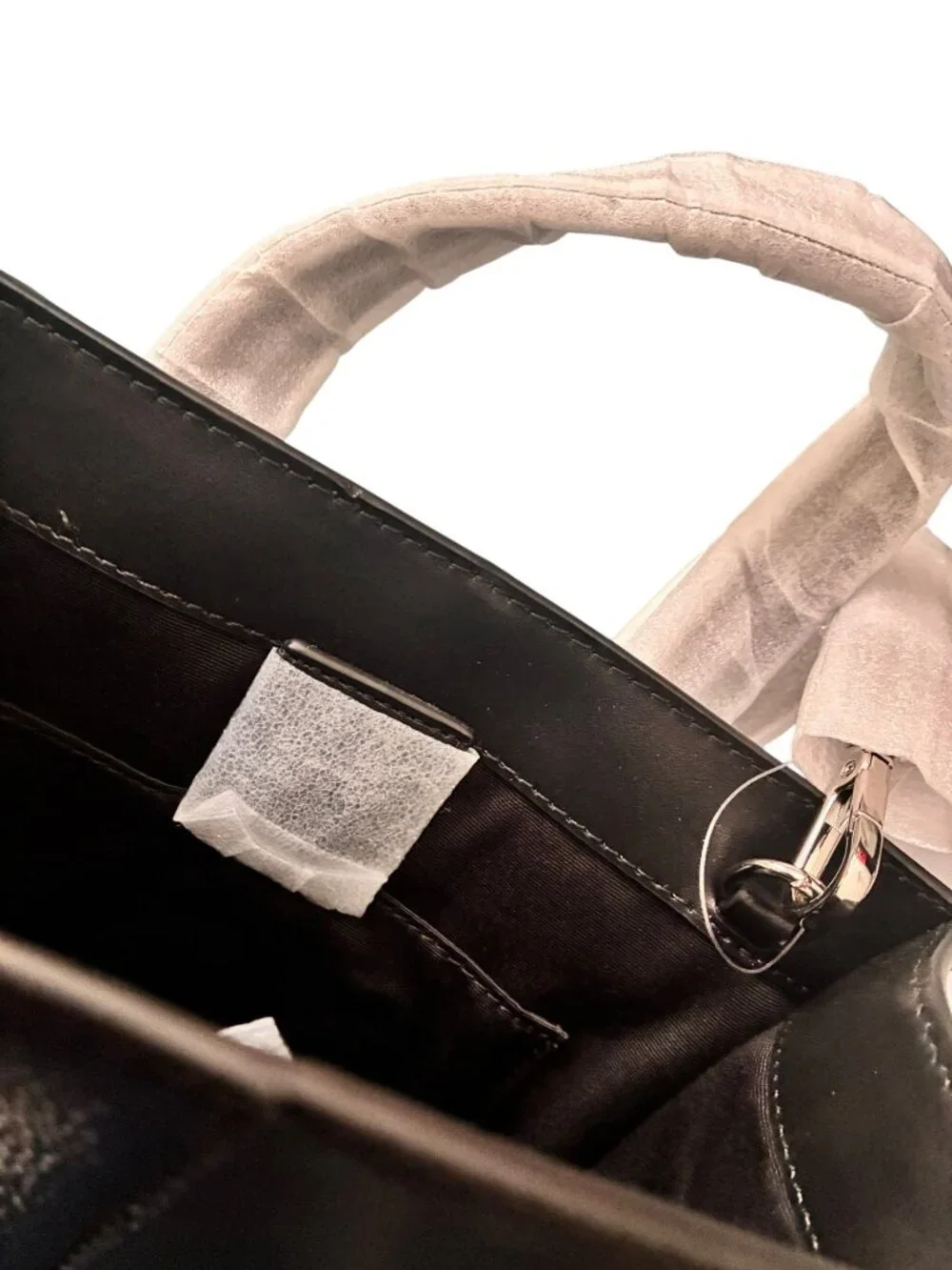 WE-AR4 The Bi Convertible Tote Bag Black Structured‎ Leather Strap & Handle NEW